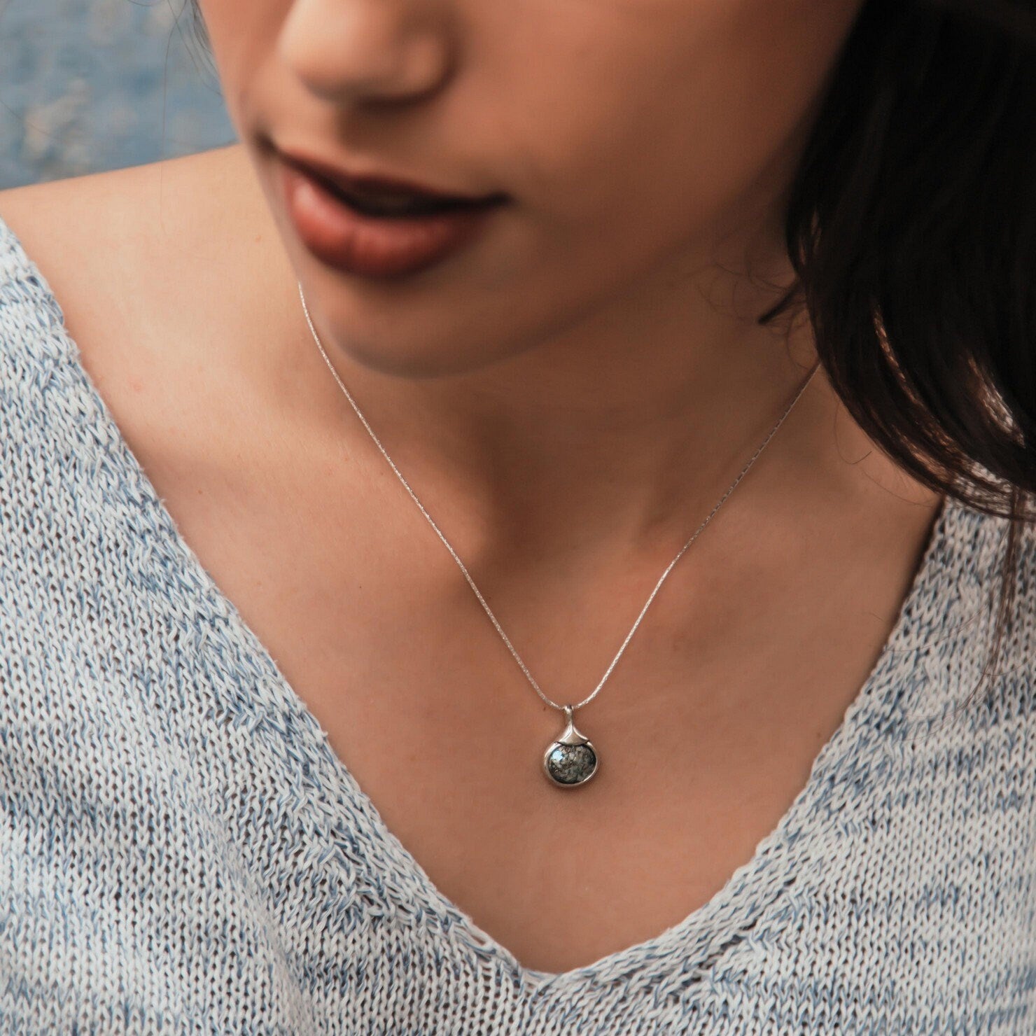 SPIRA Chain Sterling Silver Necklace with Roman Glass Rope Pendant