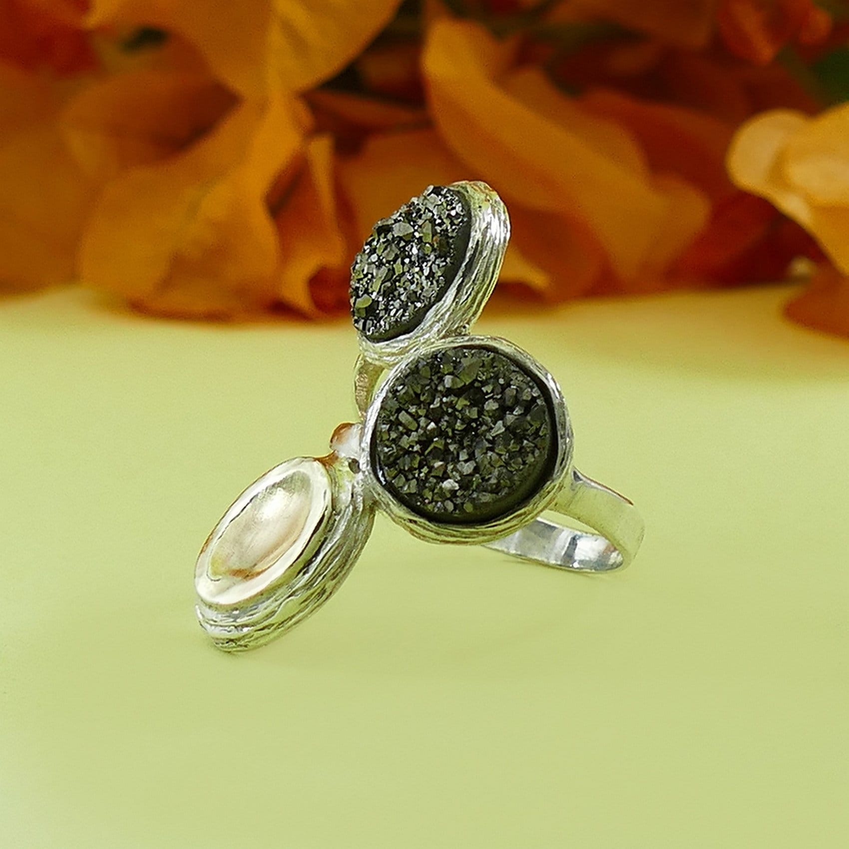 8 Carat Gray Agate Druzy Stone Two Tone Solid 9k Yellow Gold & 925 Sterling Silver Statement Ring Set Setting Mixed metal ring Bohemian ring