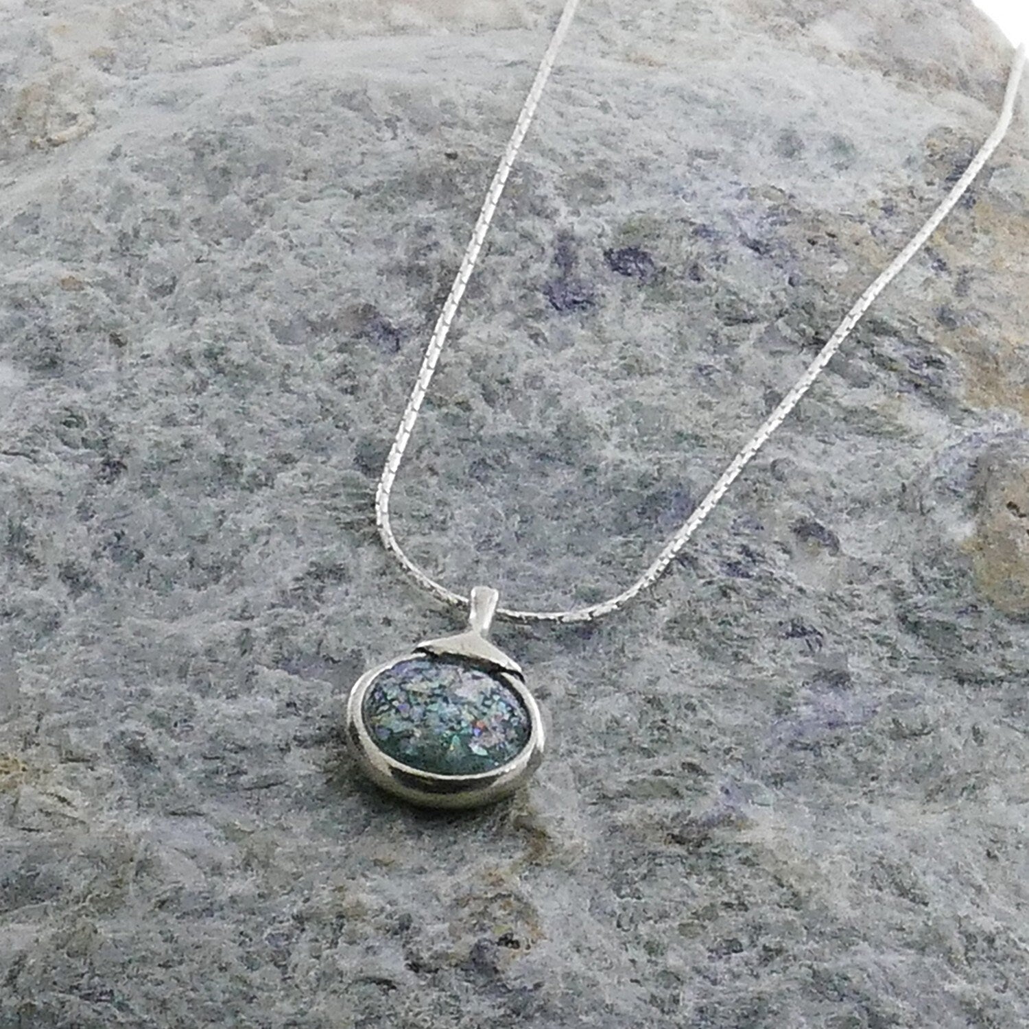 SPIRA Chain Sterling Silver Necklace with Roman Glass Rope Pendant