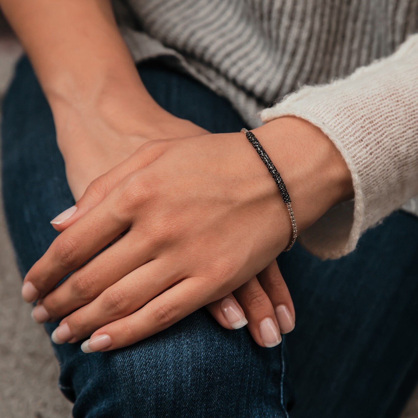 Everyday Elegance: Minimalist Oxidied Silver Bracelet