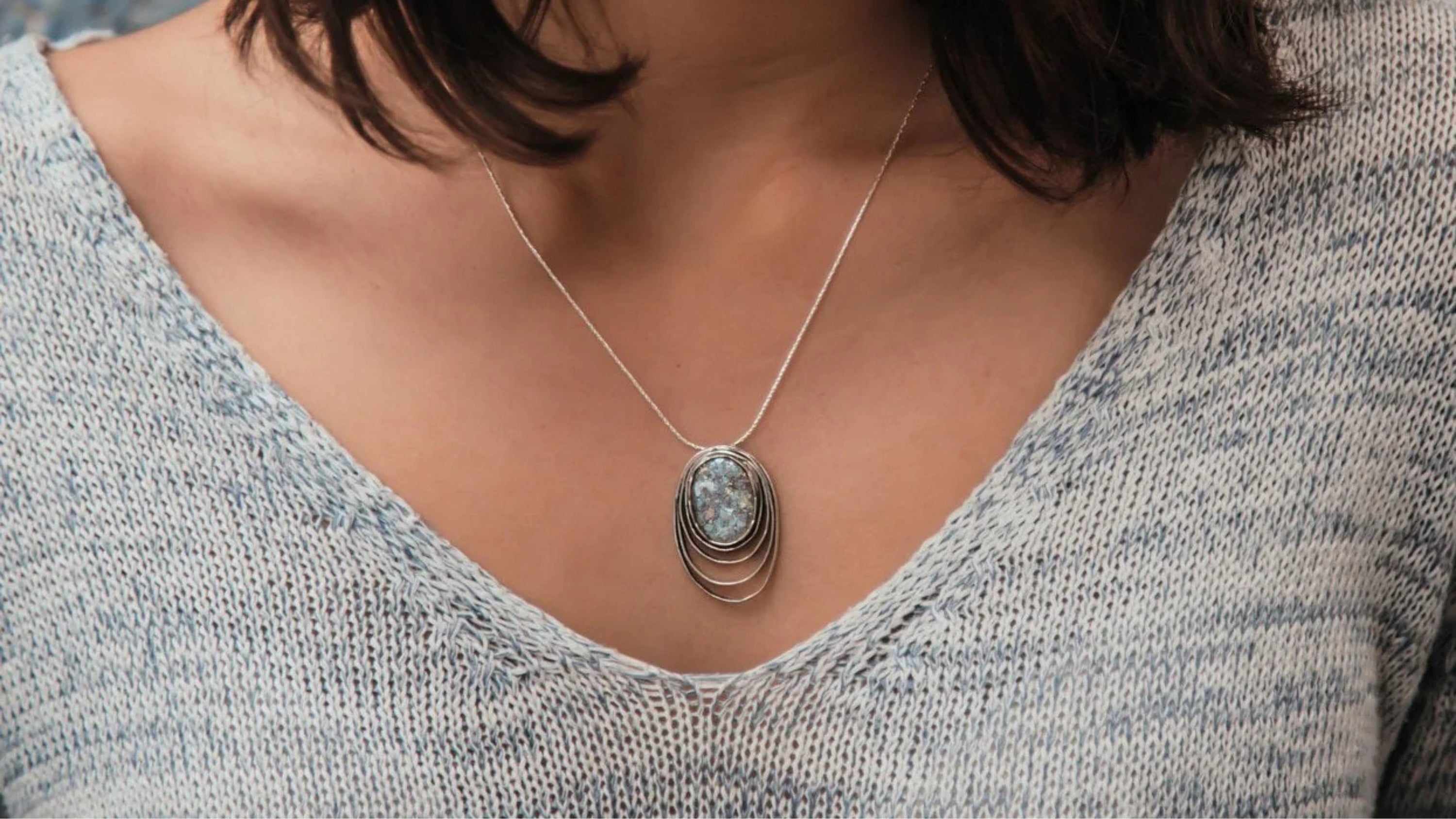 5 Simple Tips for Styling Your Sterling Silver Necklace Like a Pro