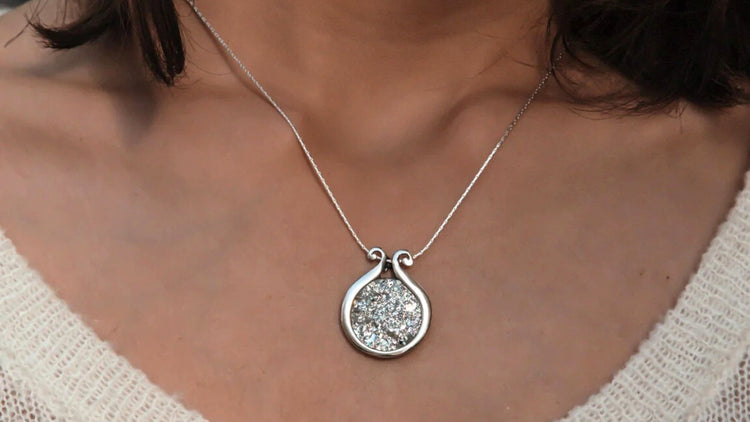 How to Choose the Perfect Silver Necklace for Every Occasion? – Spira ...