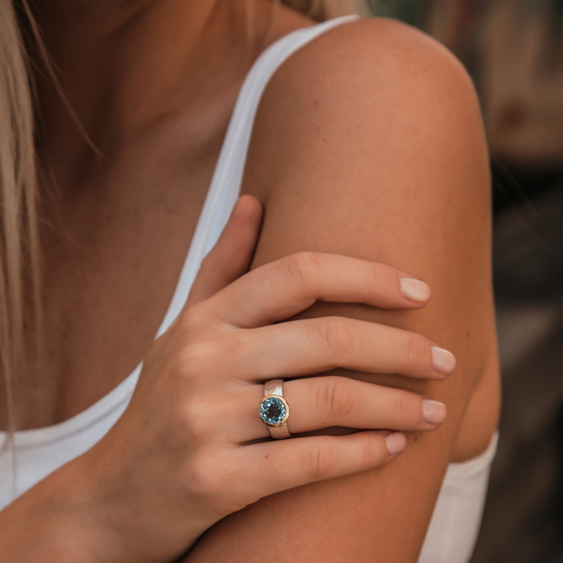 Blue Topaz Mixed Metal Ring 4.5 Carat Natural Blue Topaz Gemstone Two Tone Solid 9k Yellow Gold &amp; 925 Sterling Silver Solitaire Ring Setting