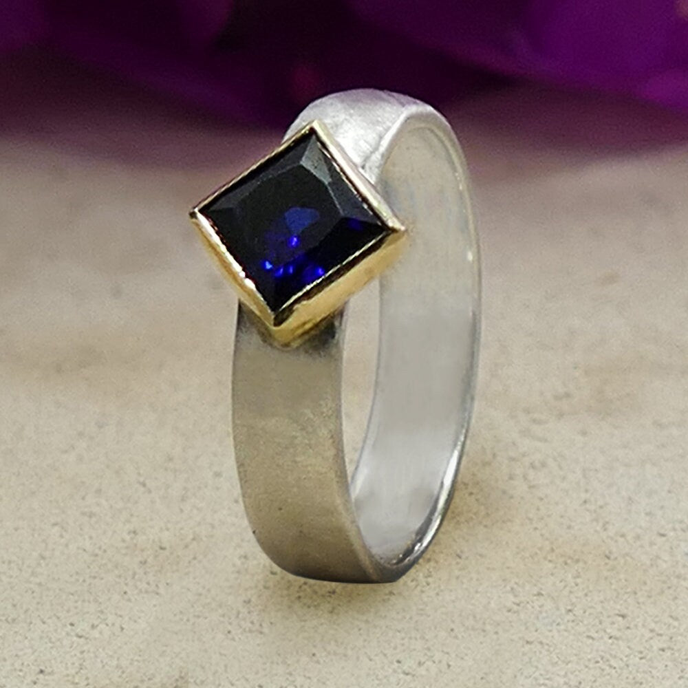 Natural Blue Sapphire Gemstone Mixed Metal Solid 9k Yellow Gold &amp; 925 Sterling Silver Solitaire Ring Gemstone ring Statement Ring