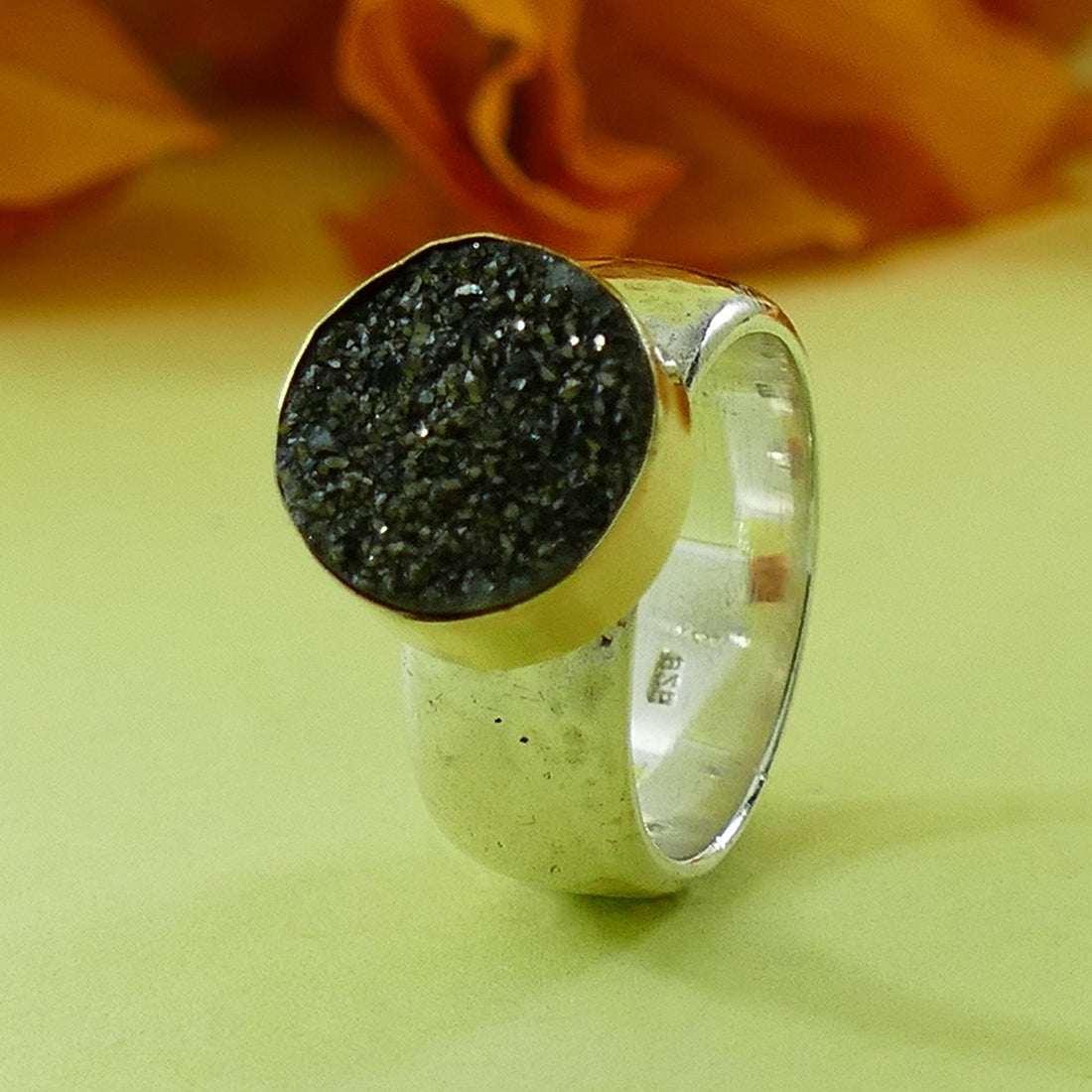 Druzy Mixed Metal Ring Two Tone Solid 9 karat Yellow Gold and 925 Sterling Silver Unique Agate Druzy Stone