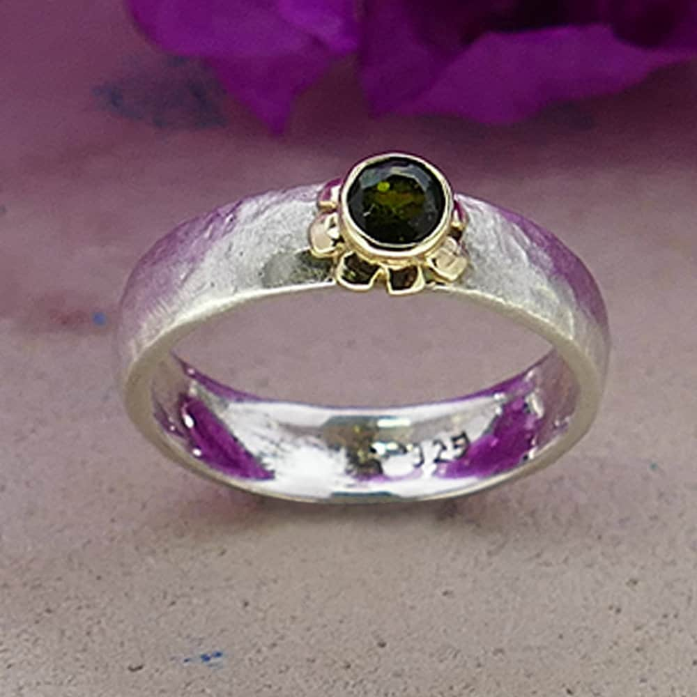 Mixed Metal Ring Natural Green Tourmaline Gemstone Two Tone 9k Gold &amp; 925 Sterling Silver Hammered Silver Ring Engagement Ring