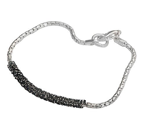 Everyday Elegance: Minimalist Oxidied Silver Bracelet