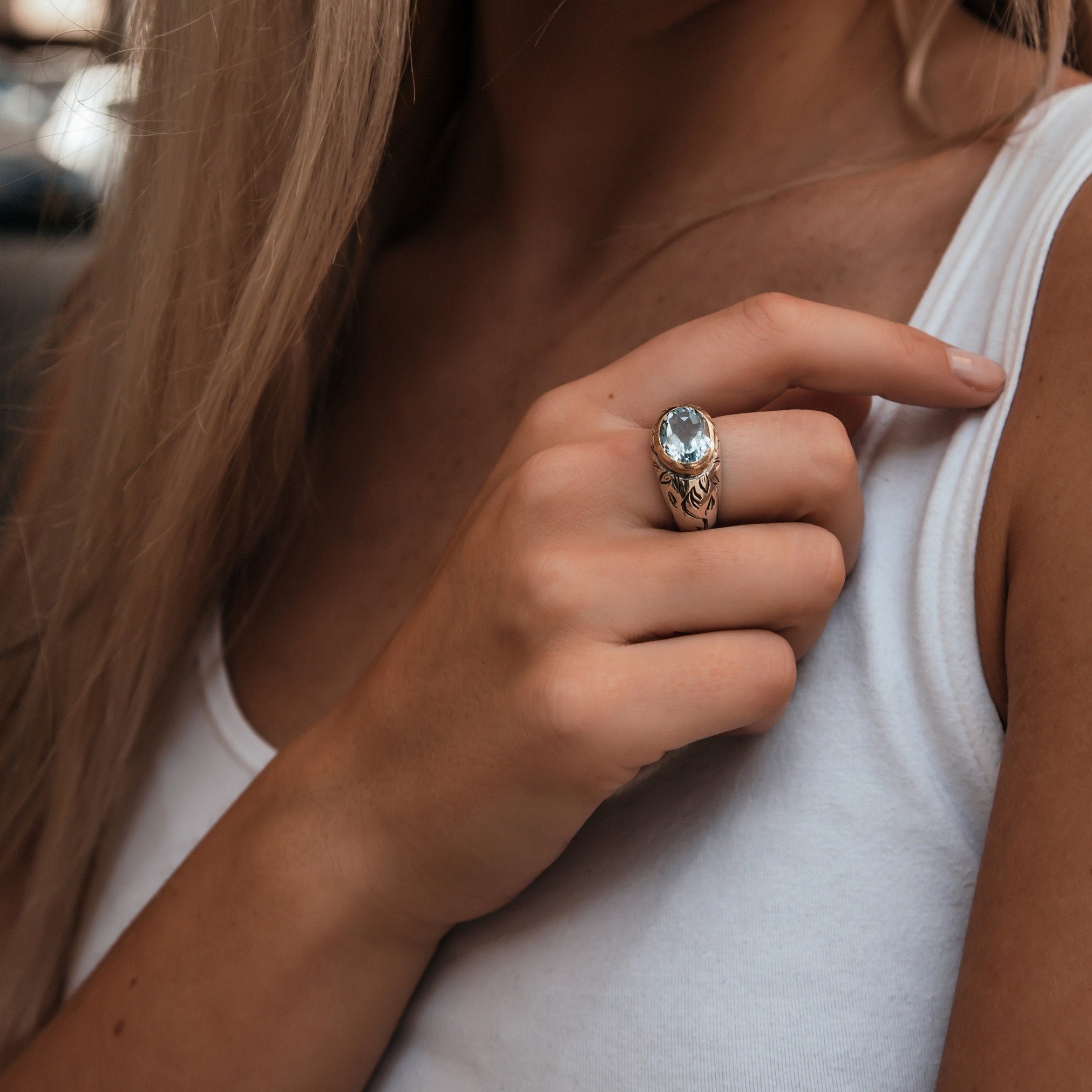 Blue Topaz Mixed Metal Ring Two Tone Solid 9 karat Yellow Gold and 925 Sterling Silver 5.3 Carat Natural Blue Topaz Gemstone