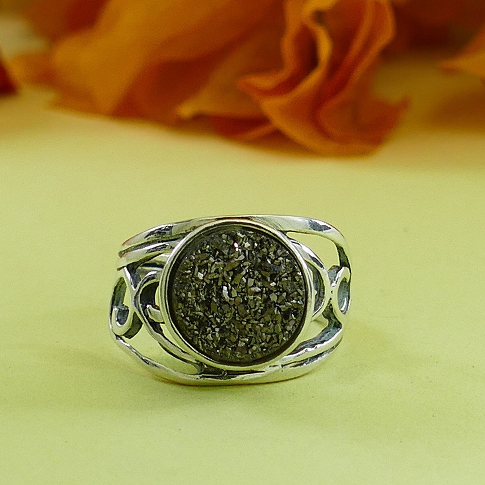 Handcrafted Druzy Silver Ring 4 Carat Gray Agate Druzy Stone Natural crystal quartz solid 925 Sterling Silver Solitaire Ring Gemstone ring