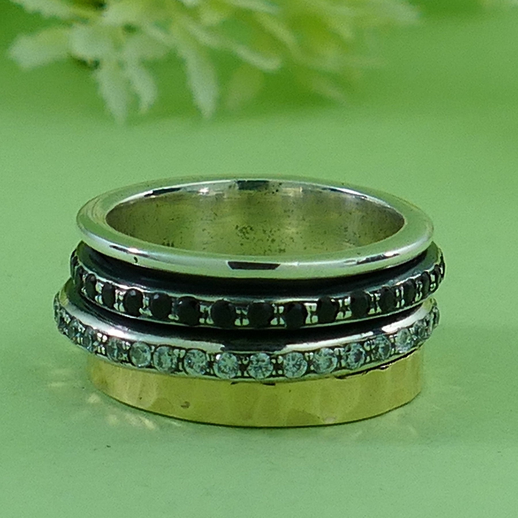 2.4 Carat Natural Black Spinel And White Cubic Zirconia Stones Two Tone Solid 9k Yellow Gold &amp; 925 Sterling Silver Spinner Ring Set Setting