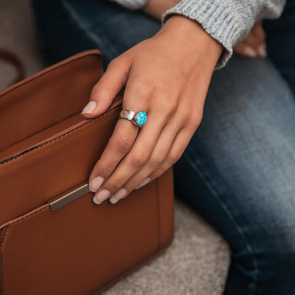 5.3 Carat Opal Gemstone Two Tone Solid 9k Yellow Gold &amp; 925 Sterling Silver Solitaire Main Stone: Opal Total Carat Weight (TCW): 5.3 Front Width mm: 12.5 Back Width mm: 7.5 Thickness mm: 1.8 Hight Above The Finger mm: 9 Weight gr.: 7.2