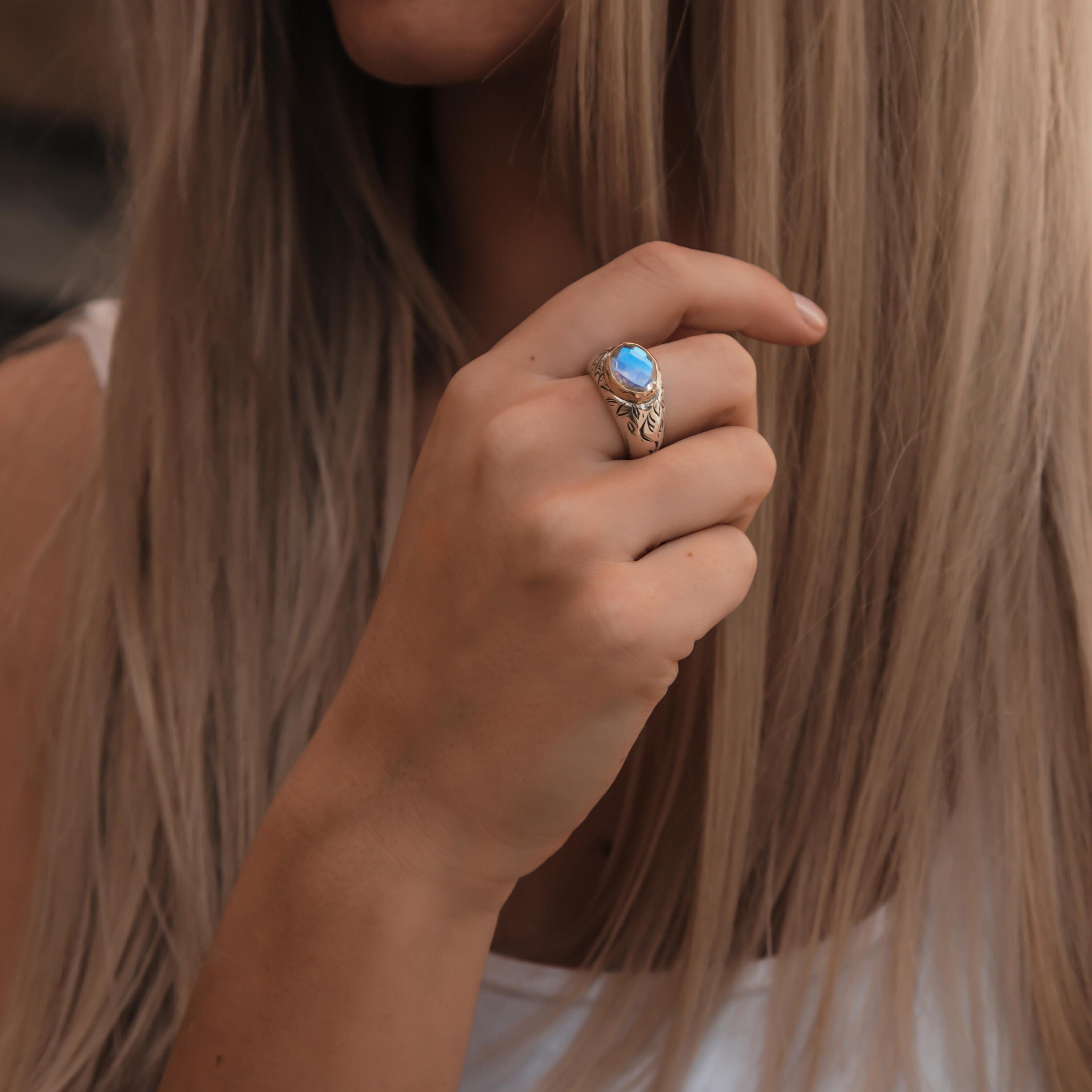 Blue Topaz Mixed Metal Ring Two Tone Solid 9 karat Yellow Gold and 925 Sterling Silver 5.3 Carat Natural Blue Topaz Gemstone