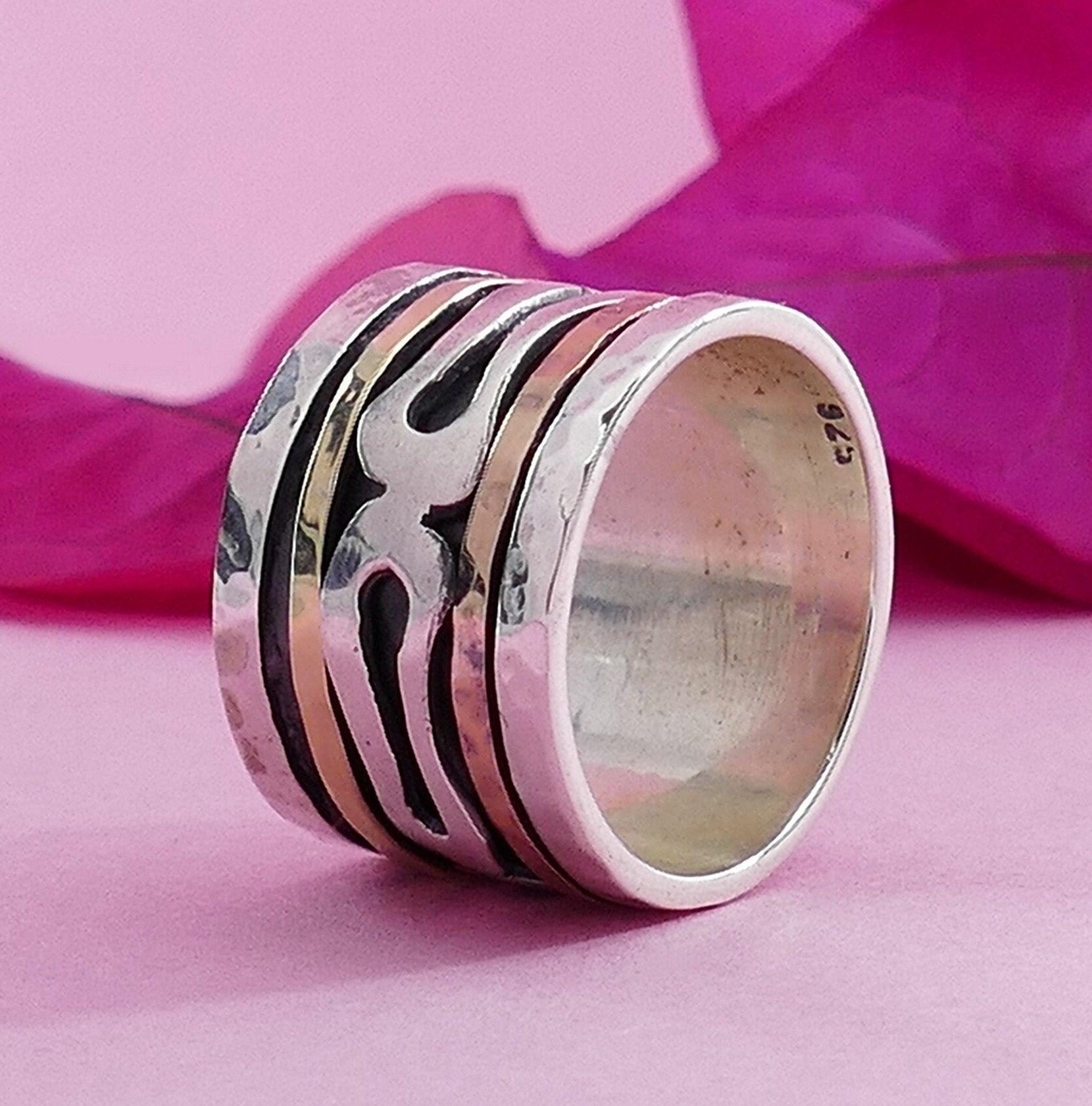 SPIRA Handcrafted Contemporary Design Two Tone Solid 9k Yellow &amp; Rose Gold And 925 Sterling Silver Spinner Ring, Oxidized Silver Fidget ring